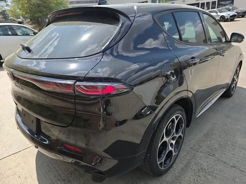 Used 2024 Alfa Romeo Tonale Ti w/ Premium Interior Package image 2