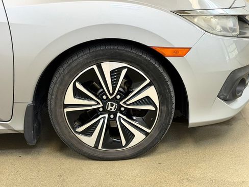 Used 2017 Honda Civic EX-T image 4