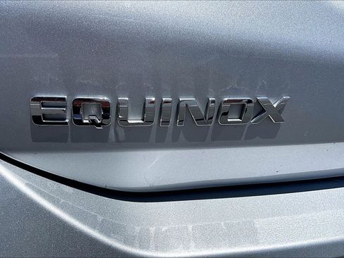 Used 2021 Chevrolet Equinox LT FWD image 30