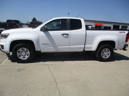 Used 2016 Chevrolet Colorado W/T AWD/4WD image 3