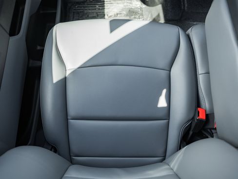 New 2026 Ford F250 XL w/ XL Chrome Package image 35