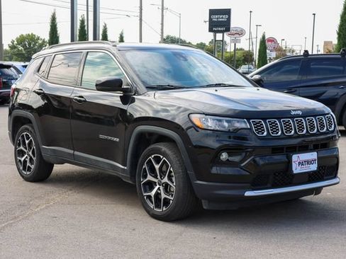 Used 2025 Jeep Compass Limited AWD/4WD image 1