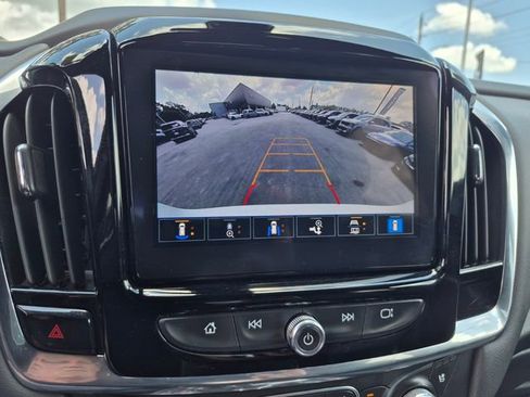 Used 2023 Chevrolet Traverse High Country AWD/4WD image 16