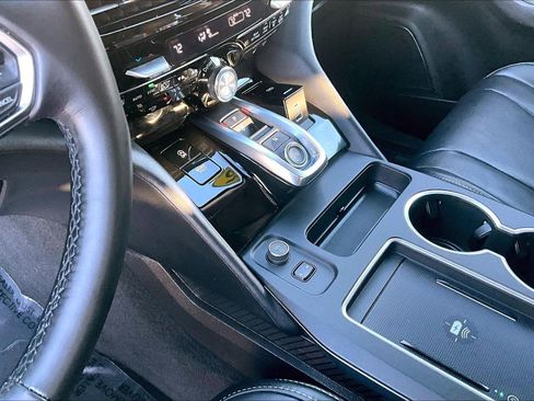 Used 2025 Acura MDX SH-AWD w/ Technology Package image 16