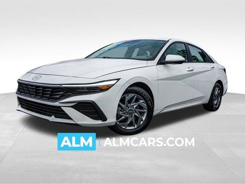 Used 2024 Hyundai Elantra SEL FWD image 1