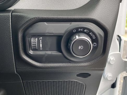 Used 2024 Jeep Wrangler Unlimited Sport AWD/4WD image 17