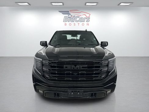 Used 2023 GMC Sierra 1500 Elevation w/ Elevation Premium Package AWD/4WD image 2