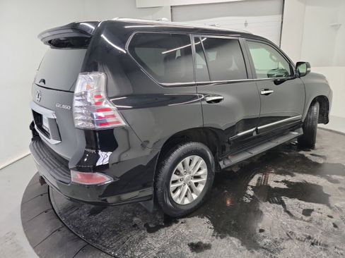 Used 2018 Lexus GX 460 image 9