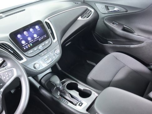 Used 2023 Chevrolet Malibu LS image 29