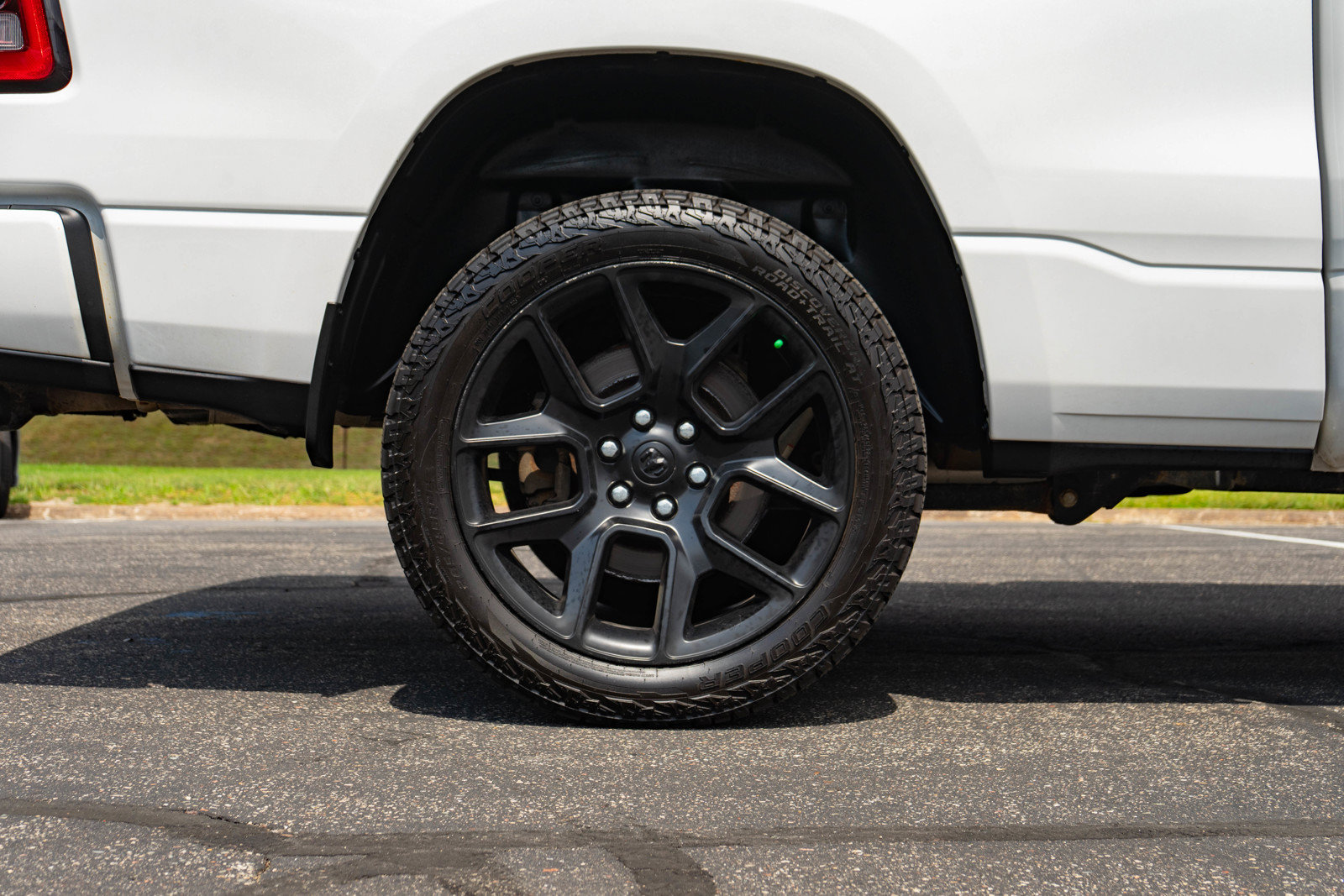 Used 2020 RAM 1500 Sport w/ Leather & Sound Group AWD/4WD image 10