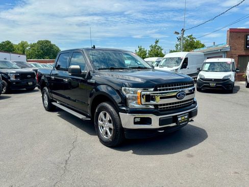 Used 2018 Ford F150 XLT w/ Equipment Group 302A Luxury AWD/4WD image 3