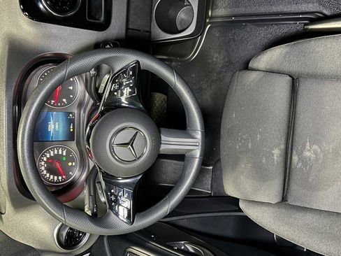 Used 2025 Mercedes-Benz Sprinter 2500 image 39