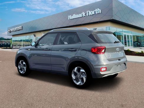 New 2026 Hyundai Venue SEL FWD image 4