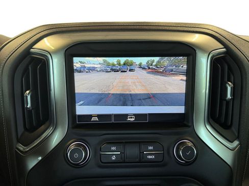 Used 2021 Chevrolet Silverado 1500 LT Trail Boss AWD/4WD image 17