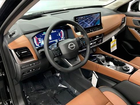 New 2026 Nissan Rogue Platinum w/ Platinum Premium Package image 6