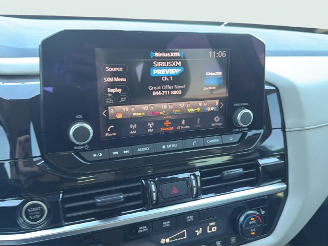 Used 2023 Nissan Pathfinder SV FWD image 24