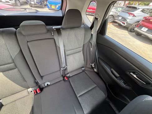 Used 2025 Nissan Rogue SV FWD image 38