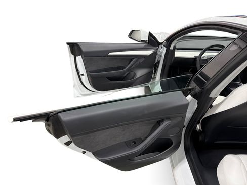 Certified 2021 Tesla Model 3 Long Range AWD/4WD image 10