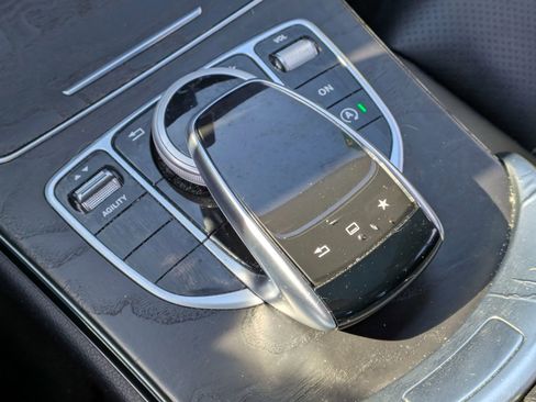 Used 2015 Mercedes-Benz C 300 4MATIC Sedan image 16