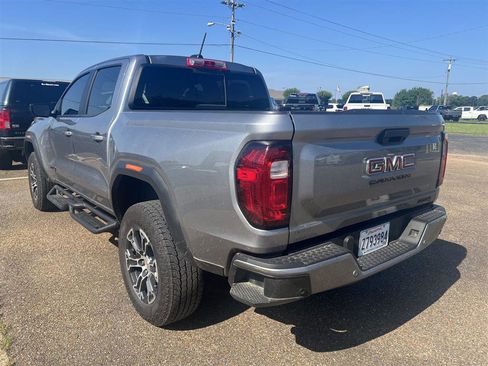 Used 2024 GMC Canyon AT4 w/ AT4 Premium Package AWD/4WD image 7