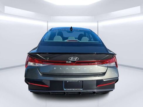 New 2026 Hyundai Elantra SEL Sport Premium FWD image 4