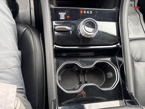 Used 2022 Jeep Grand Cherokee Limited image 22