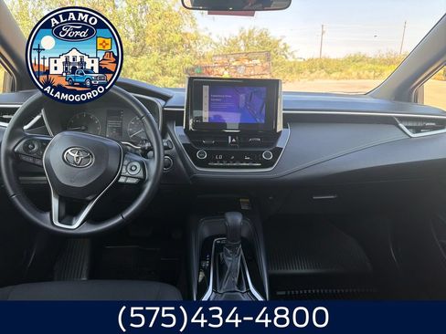 Used 2026 Toyota Corolla SE FWD image 12