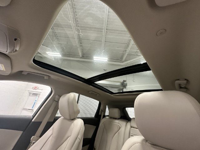 Used 2020 Lincoln Nautilus Reserve w/ Equipment Group 201A FWD image 21