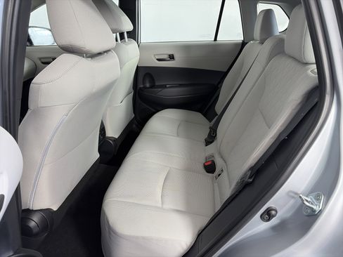 Used 2023 Toyota Corolla Cross L image 7