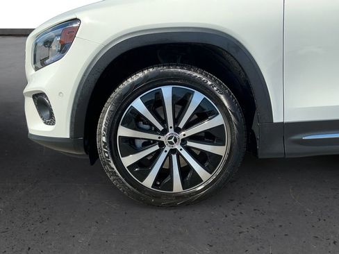 Used 2021 Mercedes-Benz GLB 250 image 13