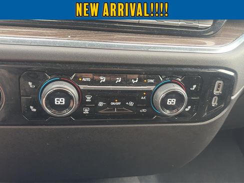 Used 2024 Chevrolet Silverado 1500 LT AWD/4WD image 23