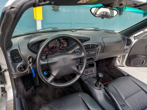 Used 1999 Porsche Boxster RWD image 45