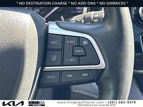 Used 2022 Toyota Highlander Limited w/ Protection Package #3 (TMS) AWD/4WD image 9