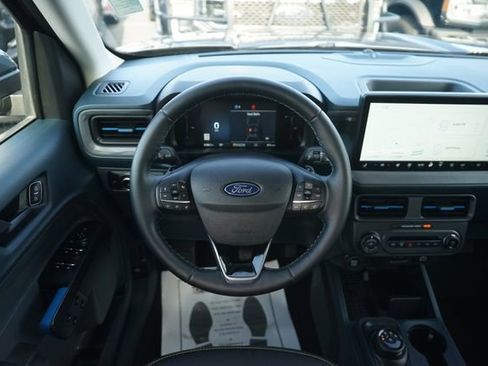 Used 2025 Ford Maverick Lobo AWD/4WD image 22