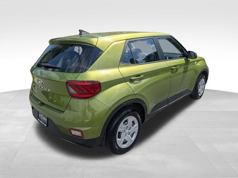 Used 2020 Hyundai Venue SE FWD image 12
