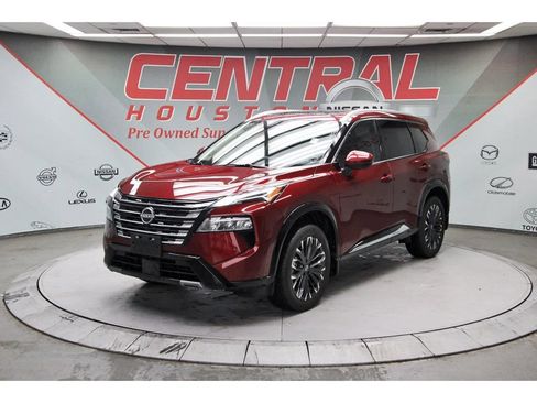Used 2026 Nissan Rogue Platinum w/ Platinum Premium Package AWD/4WD image 3