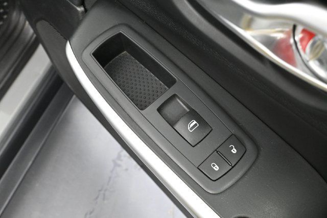 Used 2019 Jeep Cherokee Latitude AWD/4WD image 36
