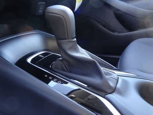 Used 2025 Toyota Corolla LE image 14