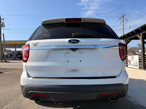 Used 2017 Ford Explorer FWD image 4