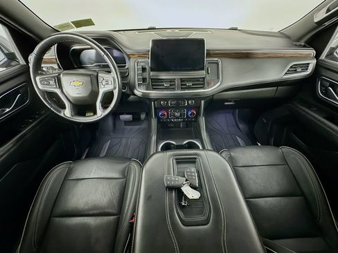Used 2022 Chevrolet Suburban Premier AWD/4WD image 10
