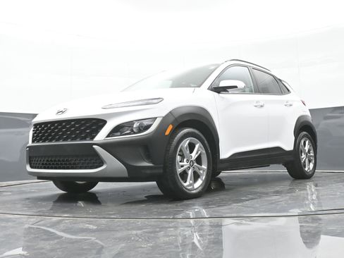 Certified 2023 Hyundai Kona SEL w/ Cargo Package AWD/4WD image 44