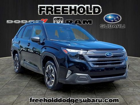 Used 2025 Subaru Forester Premium w/ Convenience Package #1 AWD/4WD image 1