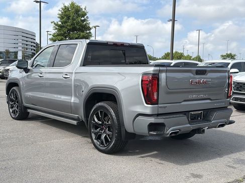 Used 2023 GMC Sierra 1500 Denali w/ Technology Package AWD/4WD image 3