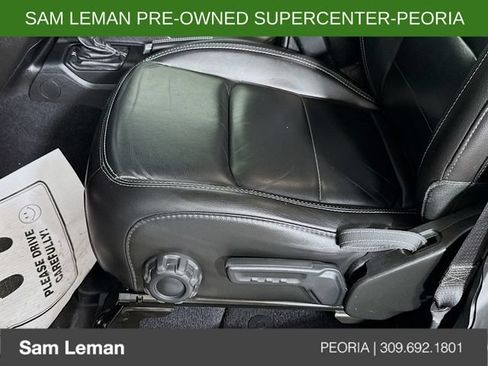 Used 2020 Jeep Gladiator Overland AWD/4WD image 19