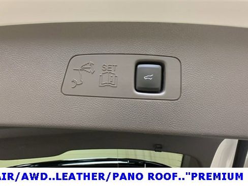 Used 2022 Lincoln Corsair AWD w/ Premium Package image 19