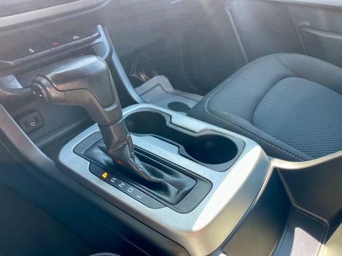Used 2019 Chevrolet Colorado LT image 13