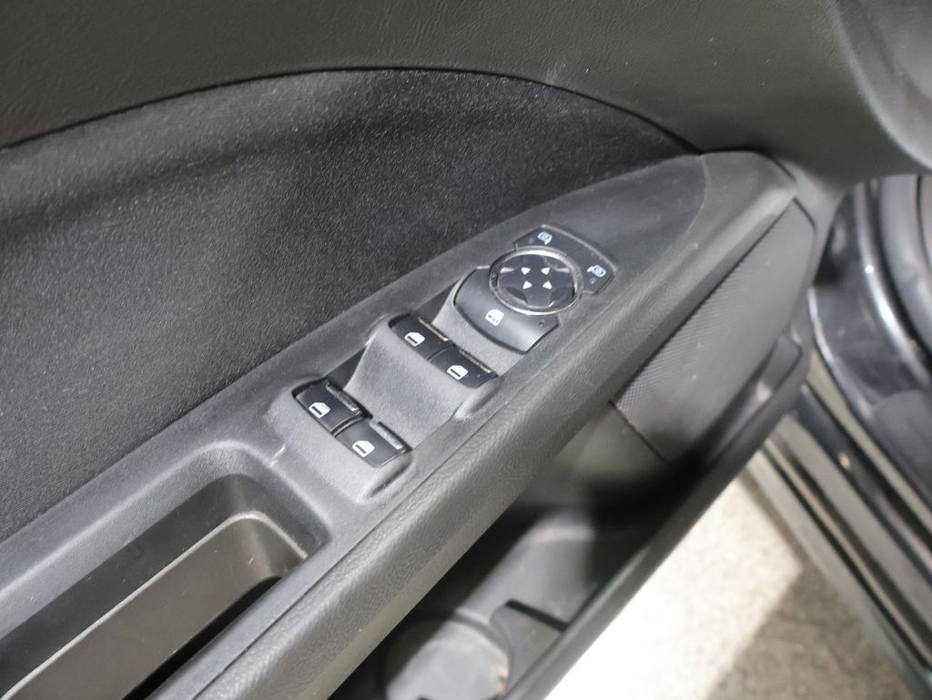 Used 2014 Ford Fusion SE FWD image 22