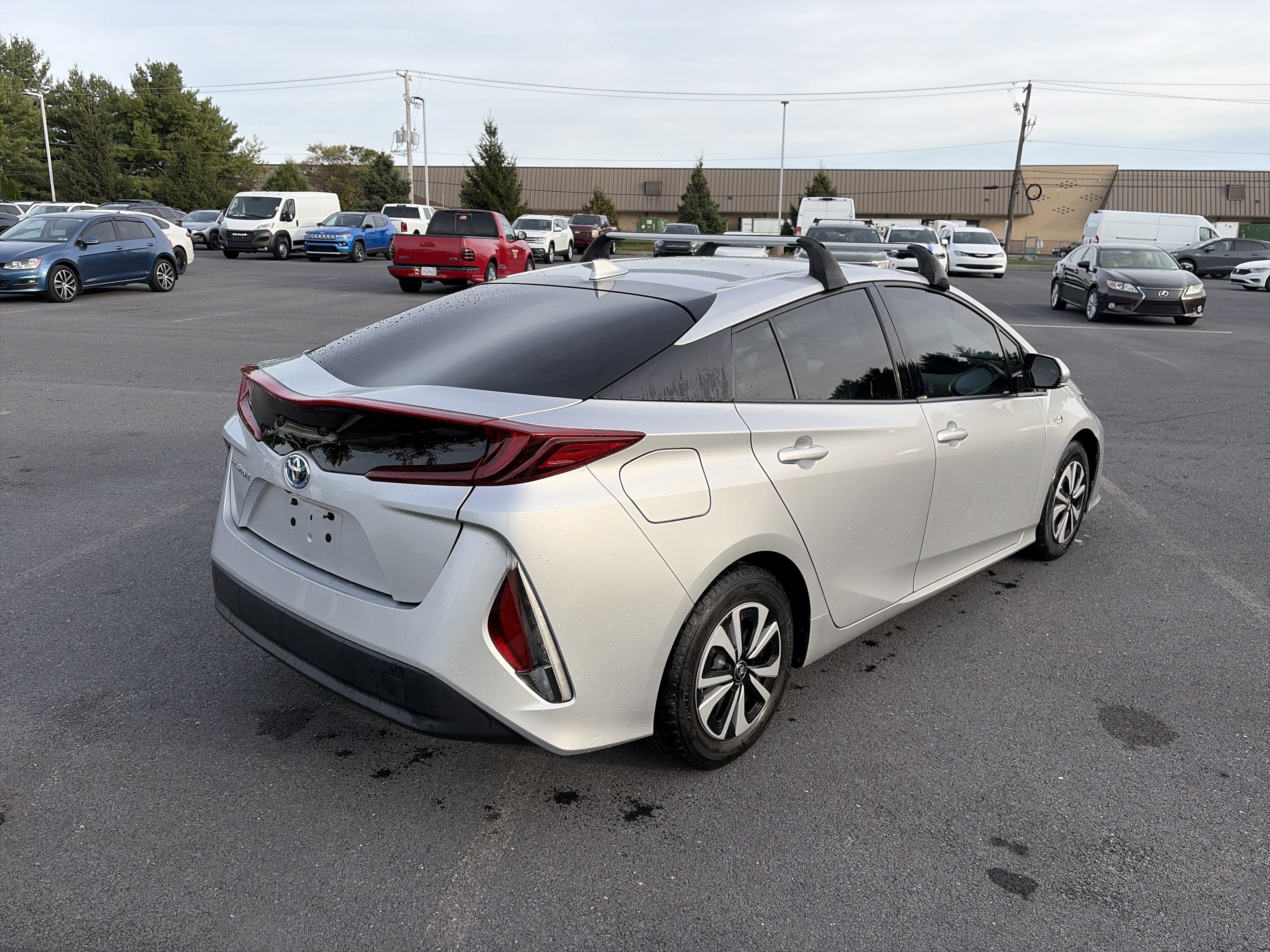 Used 2019 Toyota Prius Prime Premium FWD image 4
