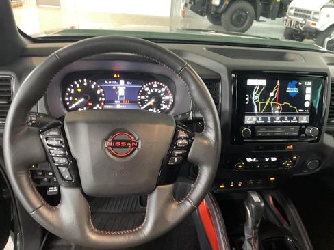 Used 2024 Nissan Frontier PRO-4X w/ Pro Premium Package AWD/4WD image 8