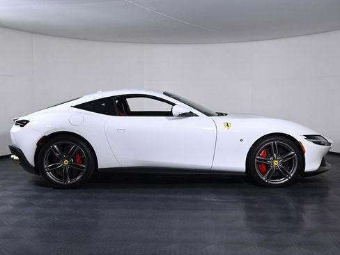Used 2023 Ferrari Roma RWD image 10